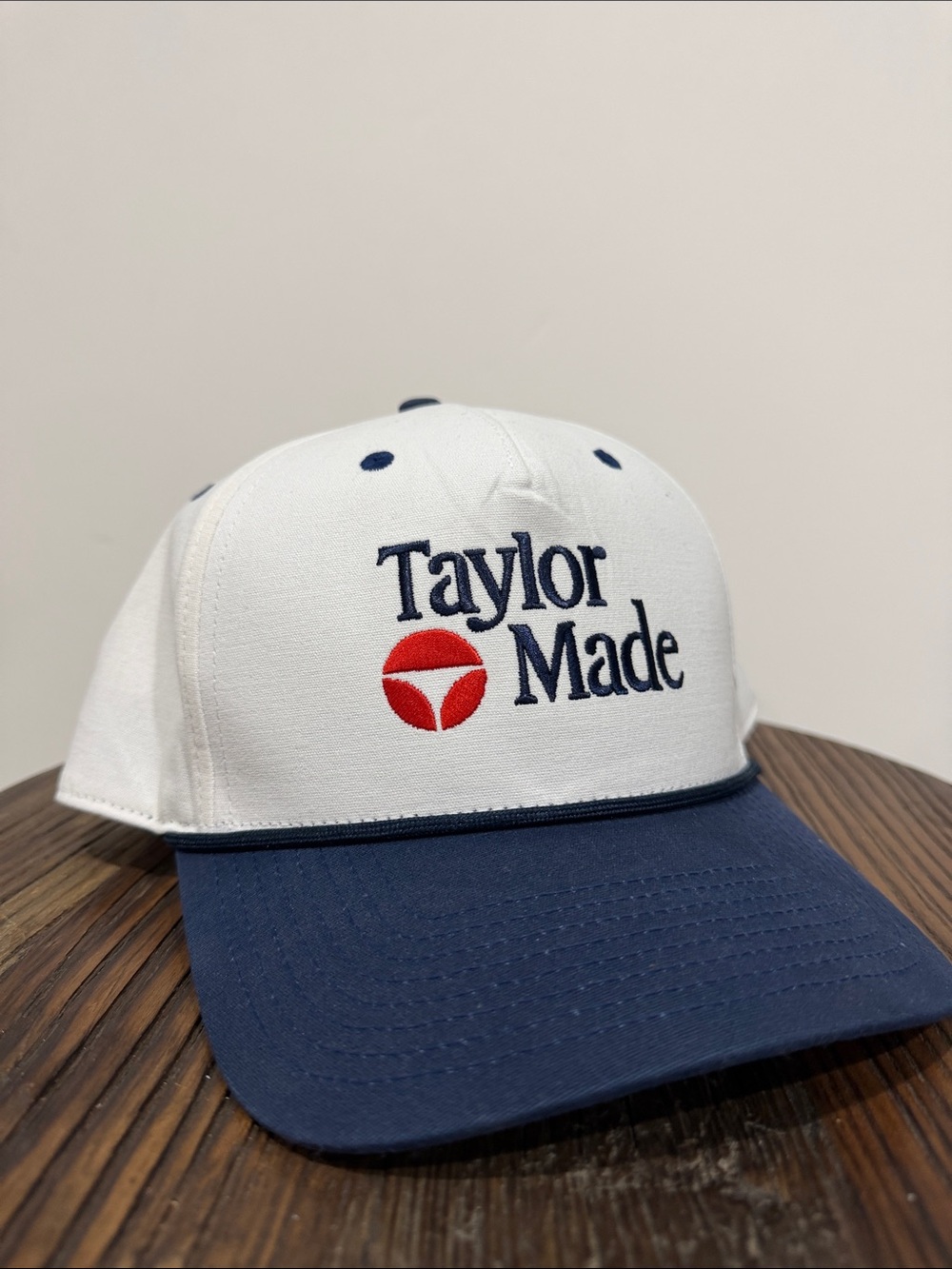 TaylorMade White and Navy Baseball-Style Golf Cap with Red Logo